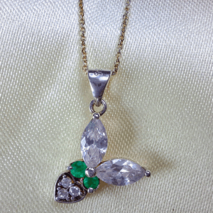 COLLAR DE ESMERALDA