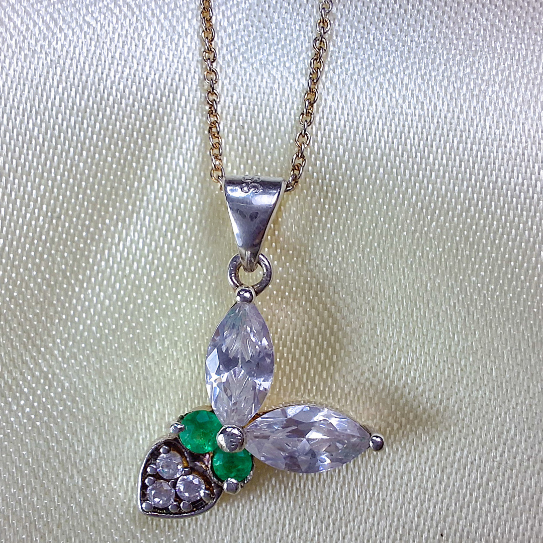 COLLAR DE ESMERALDA