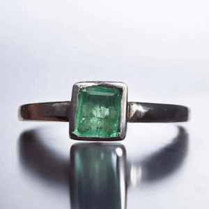 ANILLO DE ESMERALDA